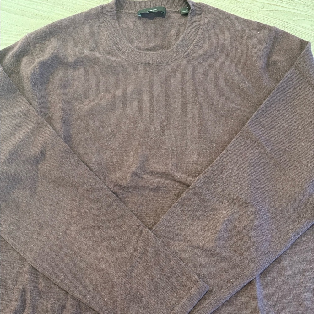 Vince Men’s cashmere lightweight sweater
